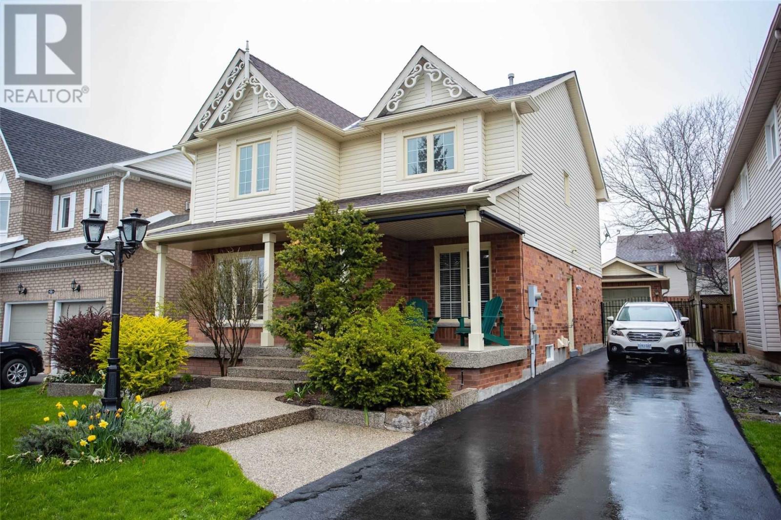 54 Laurendale Avenue, Hamilton, ON, L8B 0M6