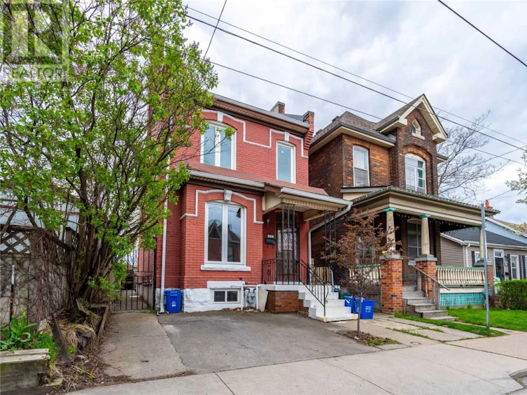 134 Robert Street, Hamilton, ON, L8L 2P6
