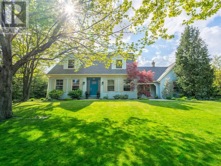 42 John Martin Court, Hamilton, ON, L8B 0Z9