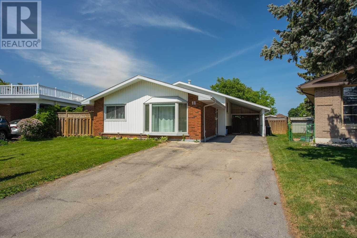 11 Cromwell Crescent, Hamilton, ON, L8G 2E9