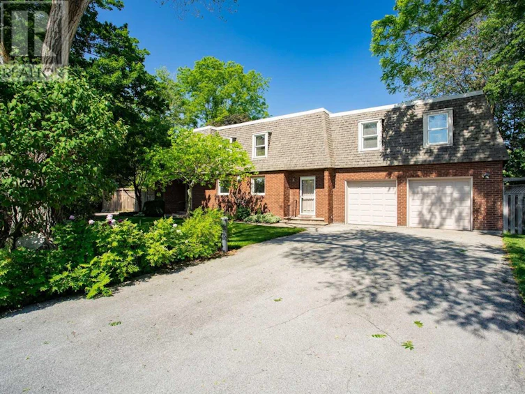 400 Rock Chapel Road, Hamilton, ON, L9H 5E2