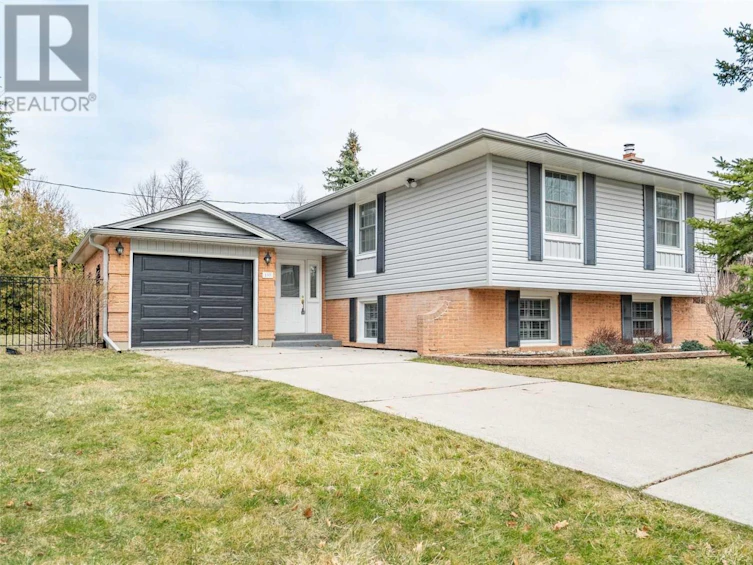 197 Pleasant Avenue, Hamilton, ON, L9H 3V5