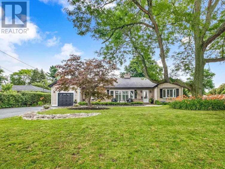 14 Marshboro Avenue, Hamilton, ON, L9H 5E1