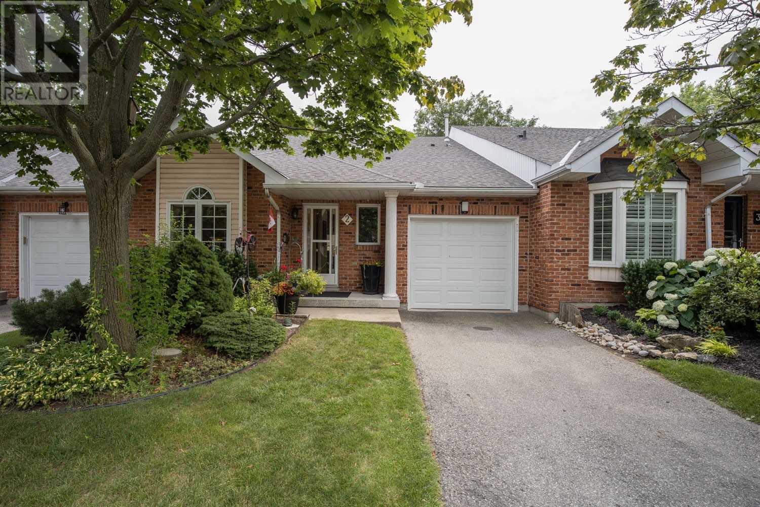2-20 Meadowlands Boulevard, Hamilton, ON, L9K 1J5