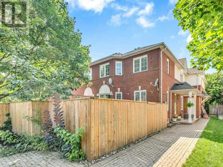 65 Harnesworth Crescent, Hamilton, ON, L8B 0J1
