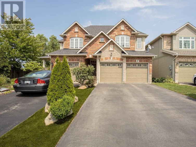 5 Sunnycroft Court, Hamilton, ON, L8B 0L3