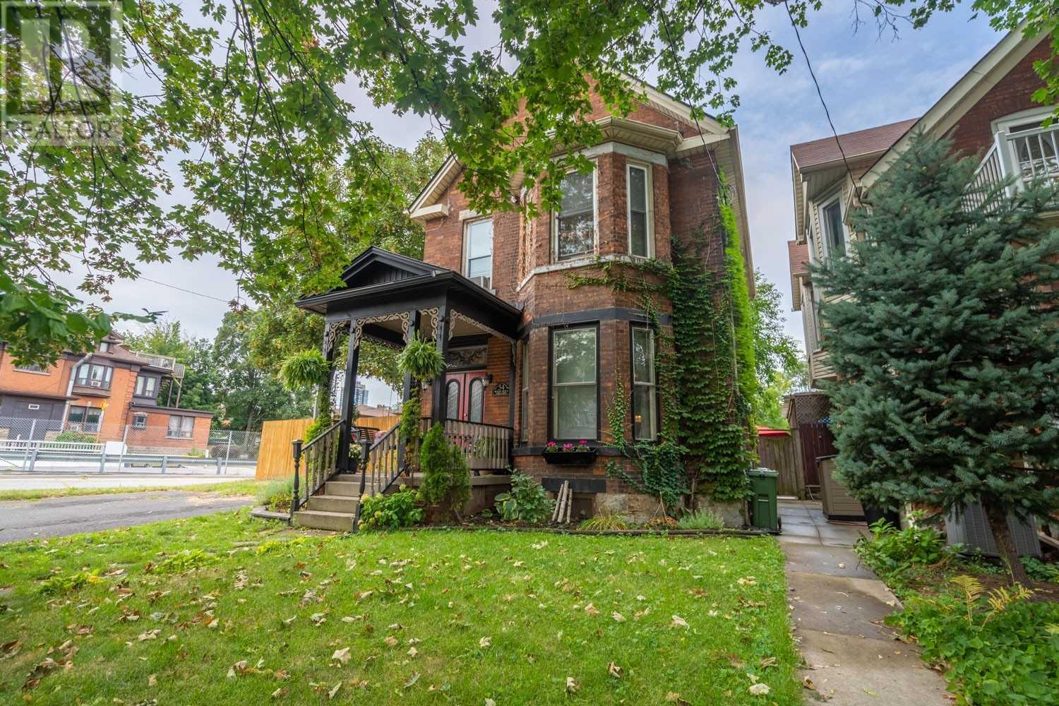 54 West Avenue South, Hamilton, ON, L8N 2S1