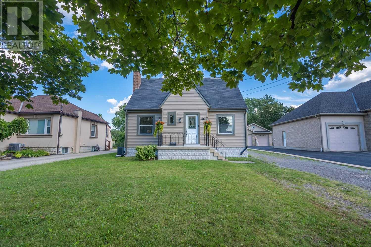 200 Gray Road, Hamilton, ON, L8E 1T7