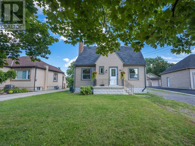 200 Gray Road, Hamilton, ON, L8E 1T7