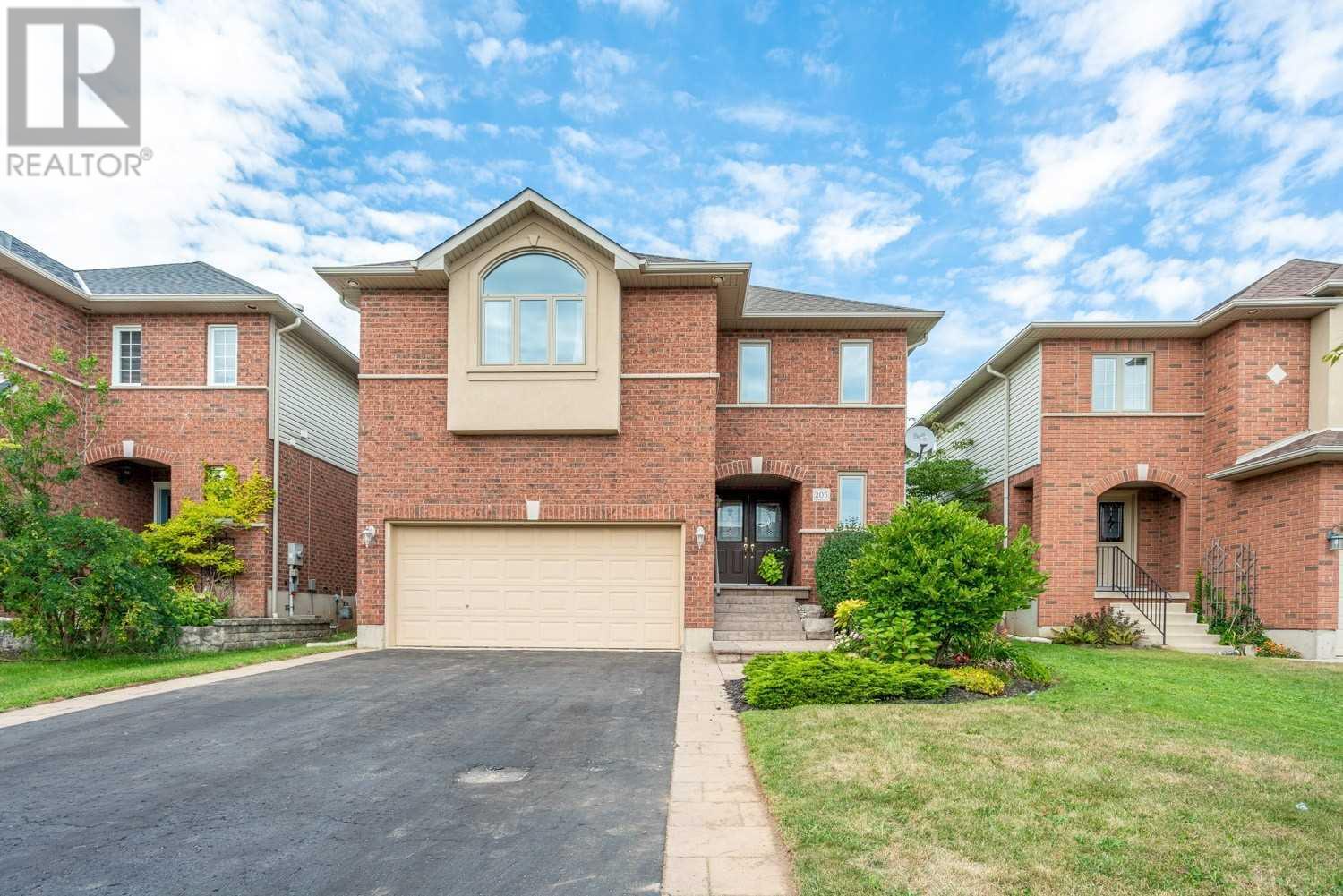 205 Braithwaite Avenue, Hamilton, ON, L9G 5A6