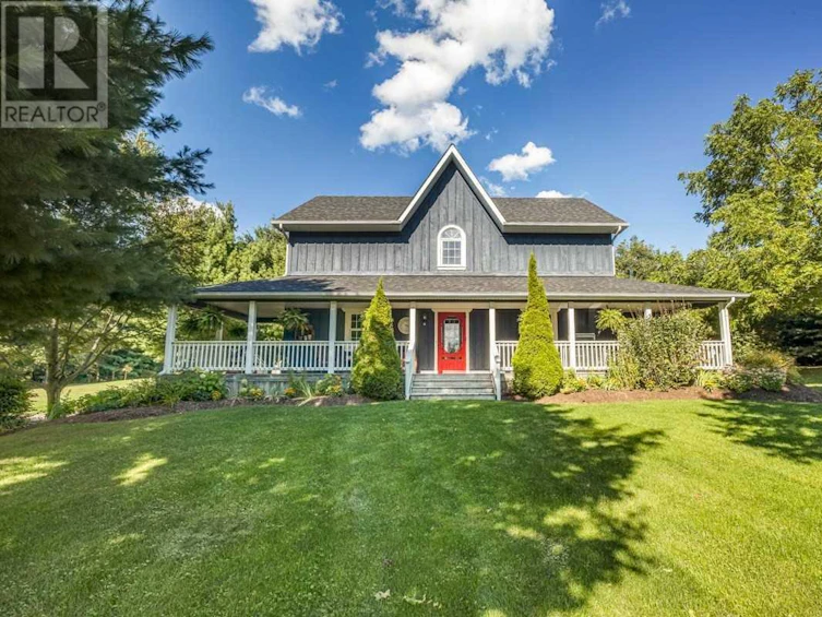 898 Centre Road, Hamilton, ON, L8N 2Z7
