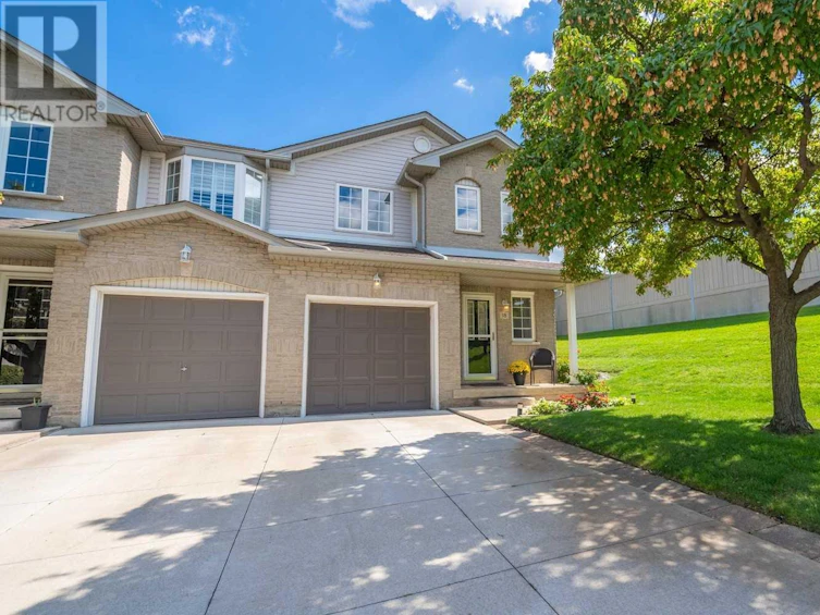 18-104 Frances, Hamilton, ON, L8E 5X3
