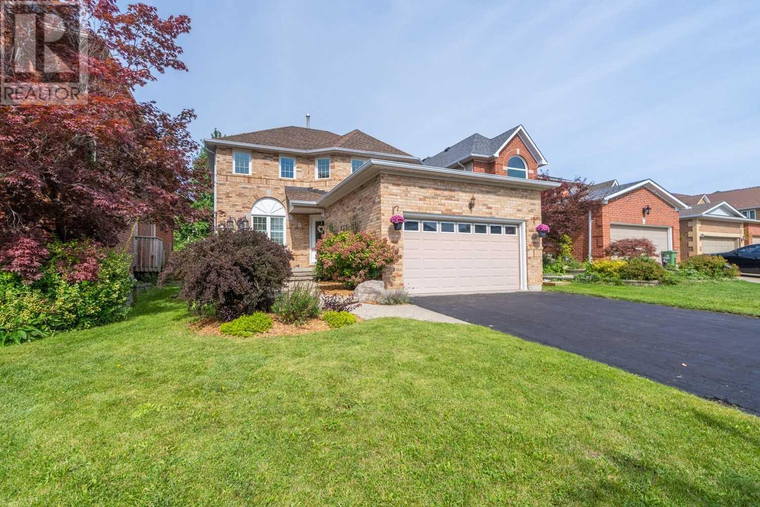 5 Strathroy Crescent, Hamilton, ON, L8B 0N5