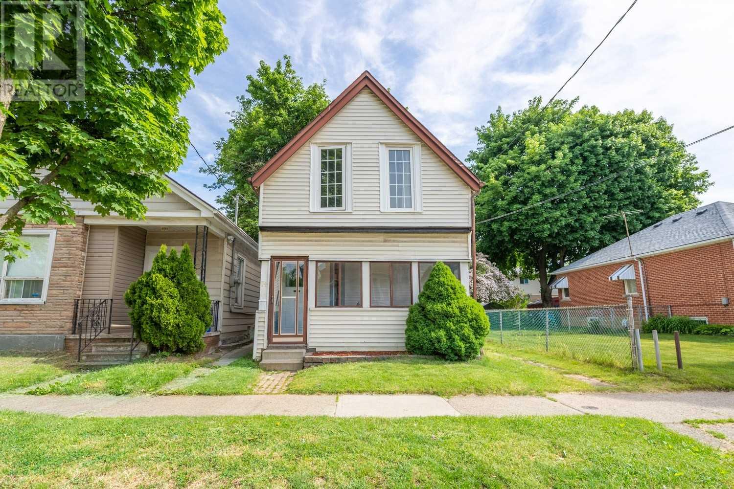 74 Holmes Avenue, Hamilton, ON, L8S 2K9