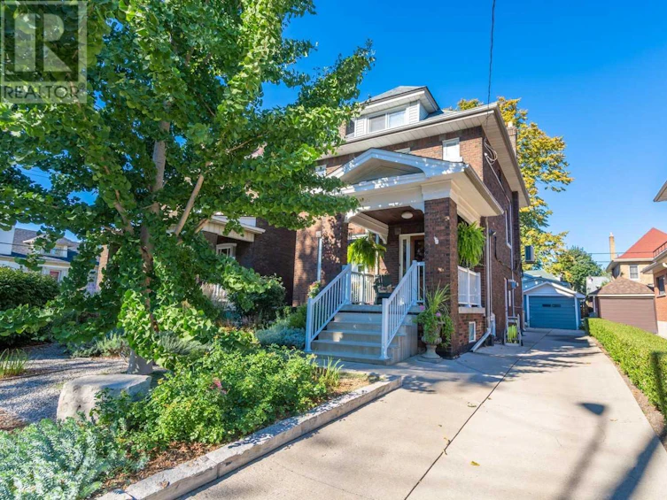 52 Balsam Avenue South, Hamilton, ON, L8M 3B1