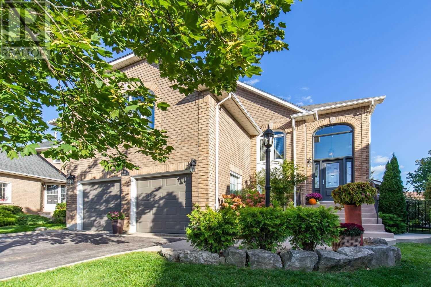 10 Brookhurst Crescent, Hamilton, ON, L8B 0M5