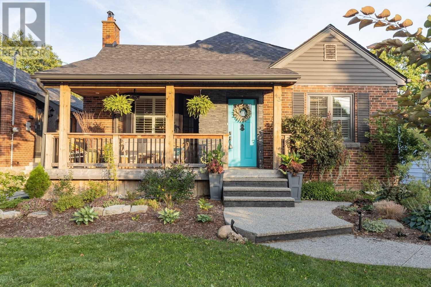 43 Belvidere Avenue, Hamilton, ON, L9A 3B6