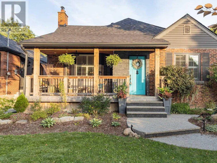 43 Belvidere Avenue, Hamilton, ON, L9A 3B6