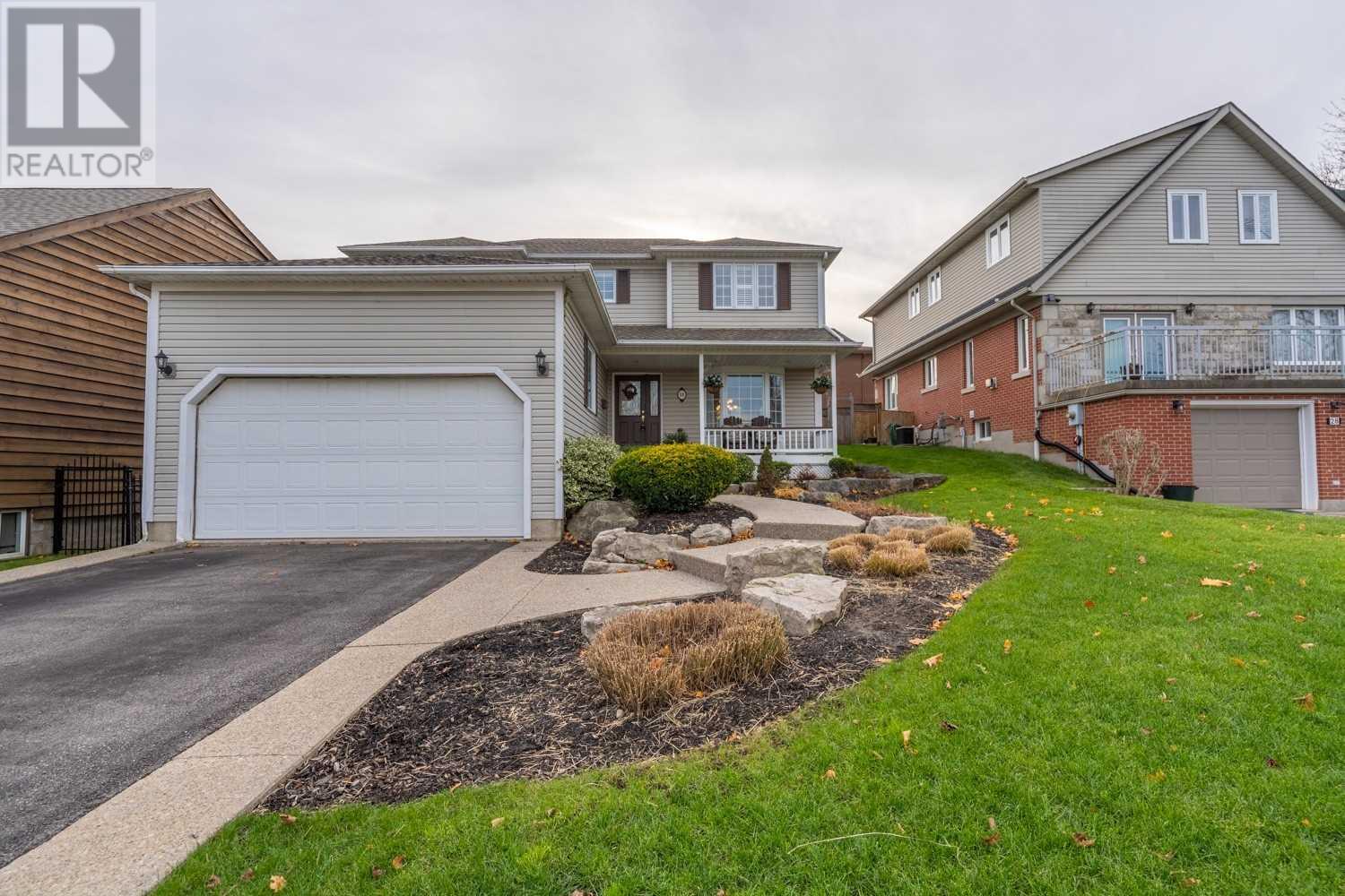 30 Morton Avenue, Hamilton, ON, L9H 6W6