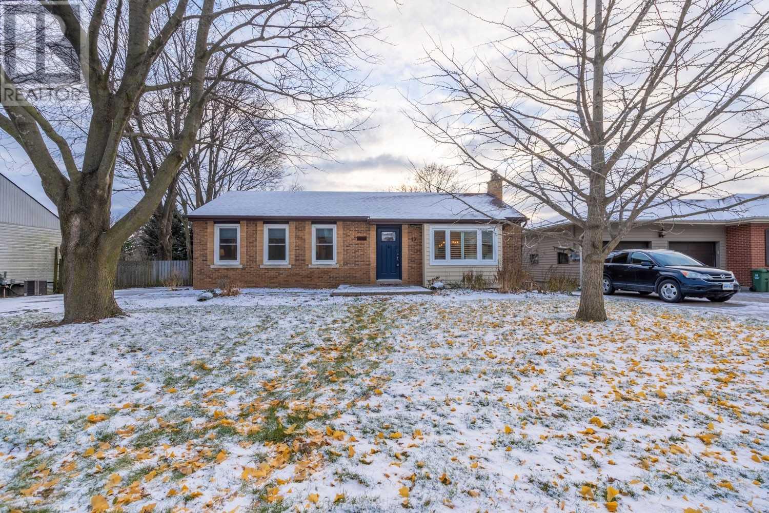 19 First Street, Hamilton, ON, L0R 2H0