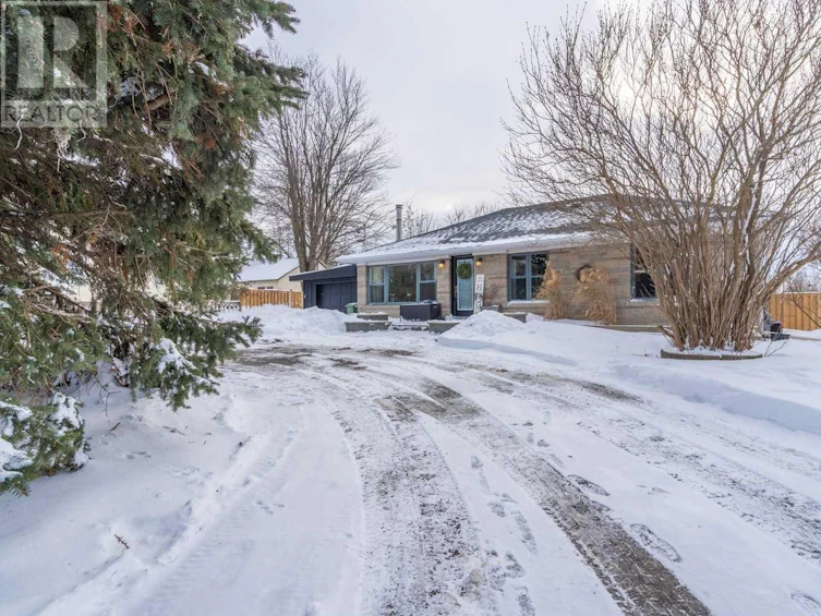 659 Highway 6 North, Hamilton, ON, L8N 2Z7