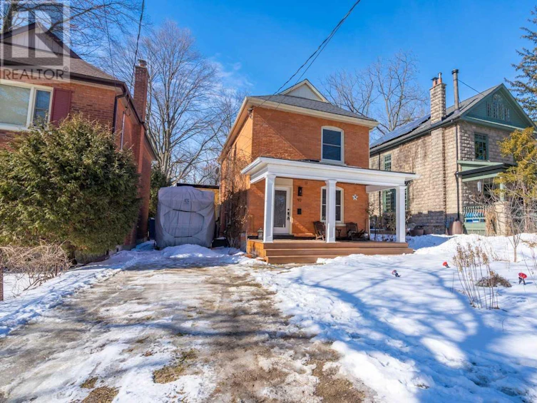 92 Sydenham Street, Hamilton, ON, L9H 2V3