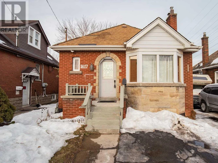 1617 Main Street East, Hamilton, ON, L8H 1C4