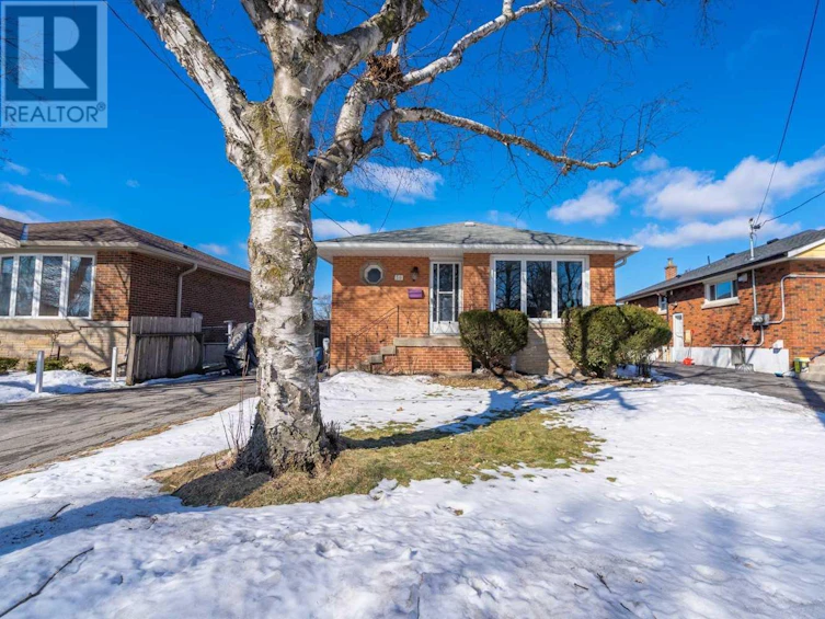 50 Warren Avenue, Hamilton, ON, L9A 3C6
