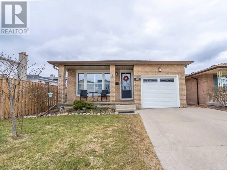 162 Napoli Court, Hamilton, ON, L9C 7A2