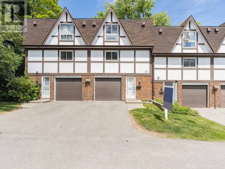 13 Trudy Court, Hamilton, ON, L9H 5P6