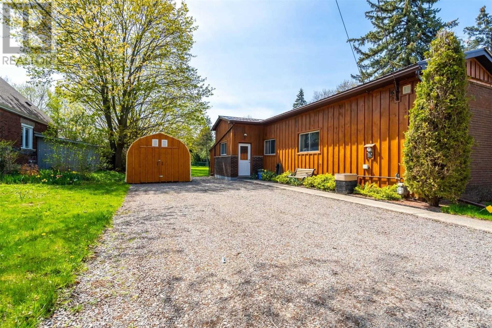 1831 Brock Road, Hamilton, ON, L8B 0Z4