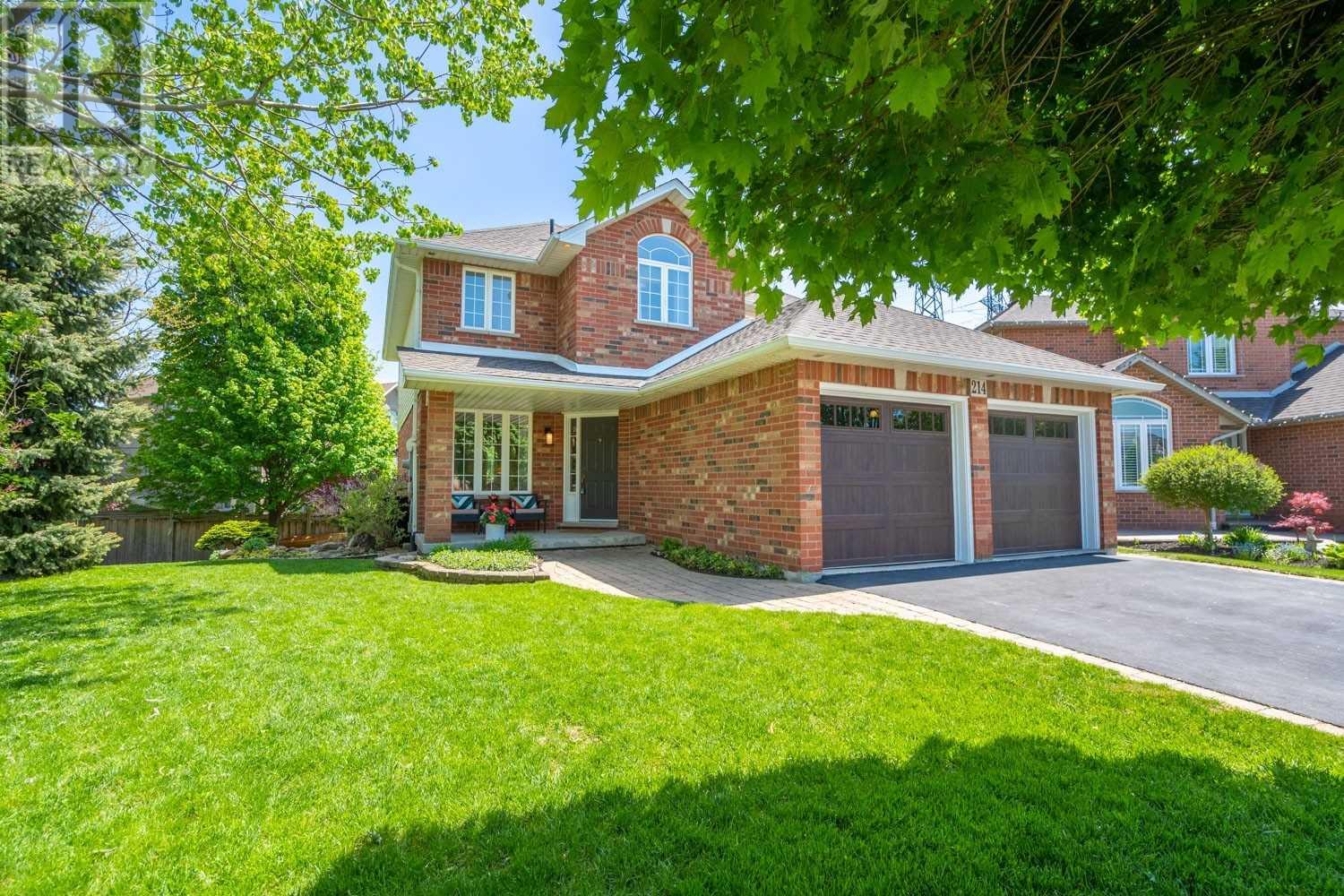 214 Hawkswood Trail, Hamilton, ON, L9B 2T1
