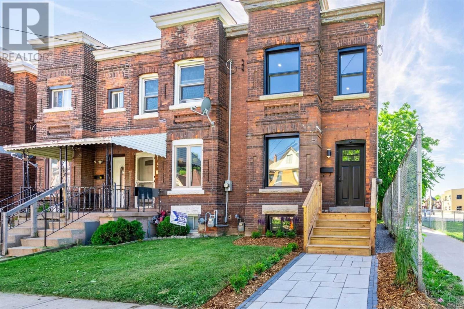 57 Madison Avenue, Hamilton, ON, L8L 5Y5