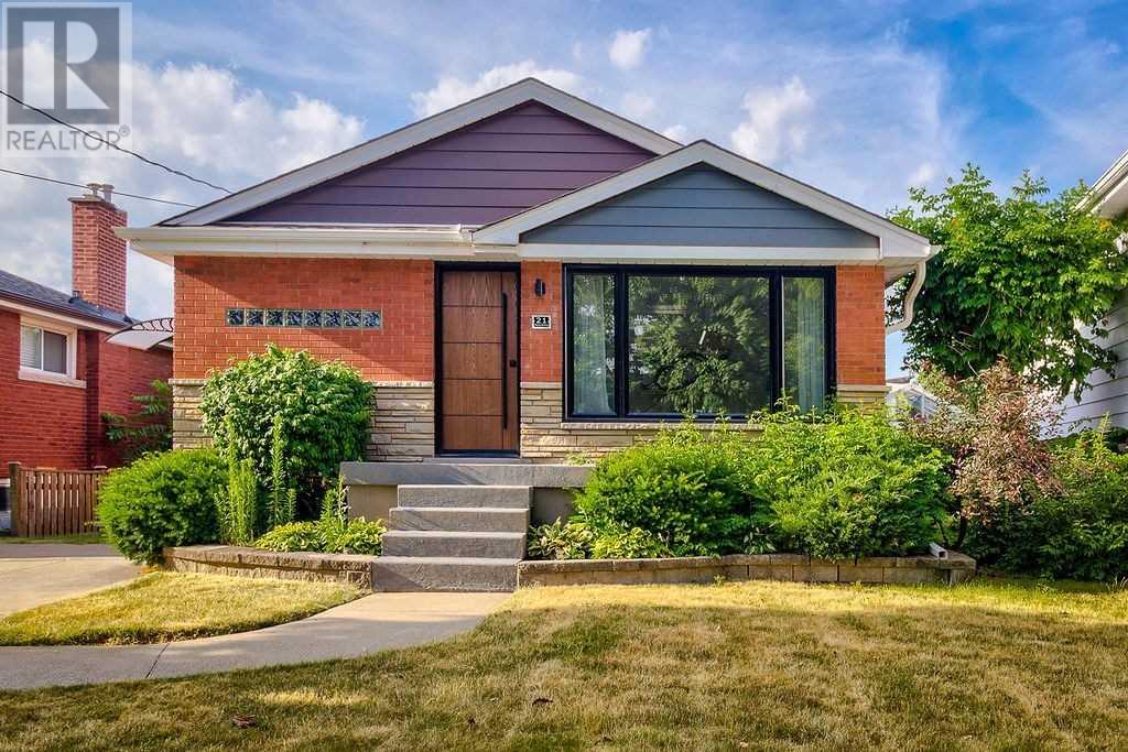 21 Nova Drive, Hamilton, ON, L8T 2P4