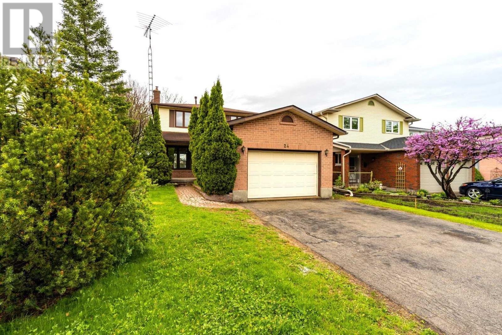 24 Harper Street, Hamilton, ON, L8B 0B6