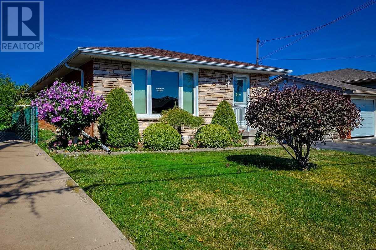 139 Kenora Avenue, Hamilton, ON, L8E 1C4