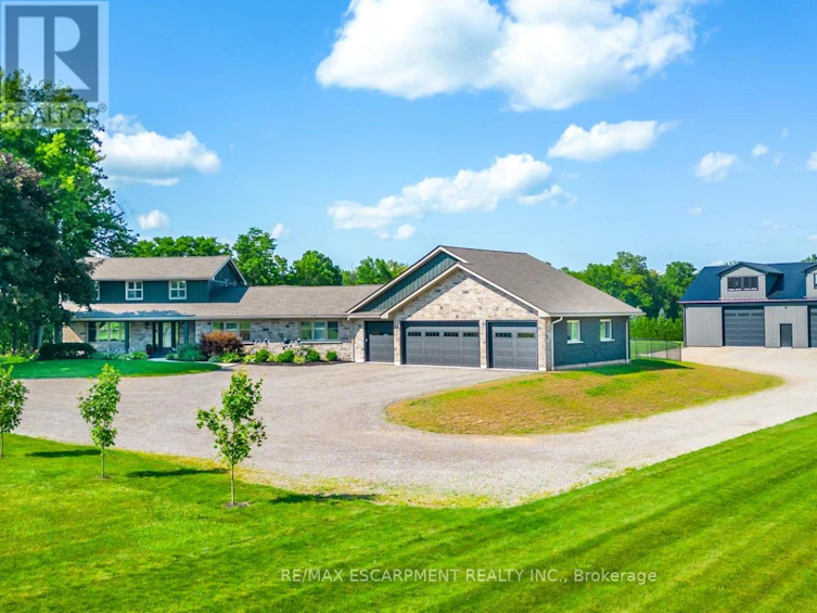 1566 Centre Road, Hamilton, ON, L8N 2Z7