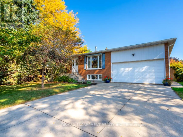 10 Laurendale Avenue, Hamilton, ON, L8B 0B3