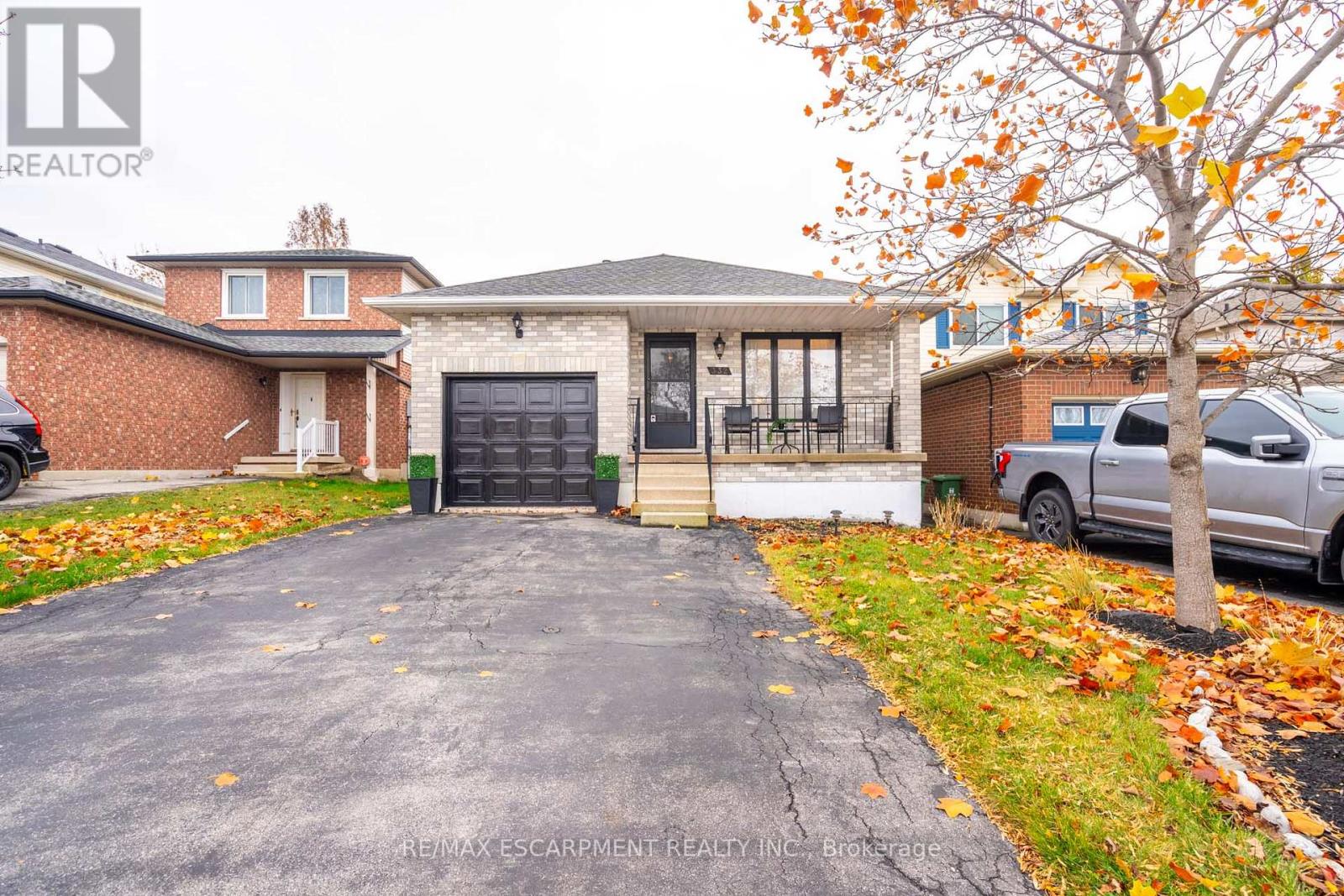 332 Acadia Drive, Hamilton, ON, L8W 3L7