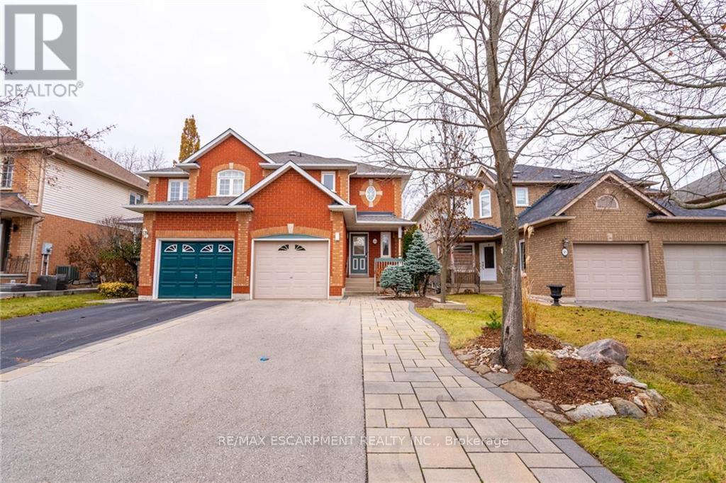 18 Harnesworth Crescent, Hamilton, ON, L8B 0J3