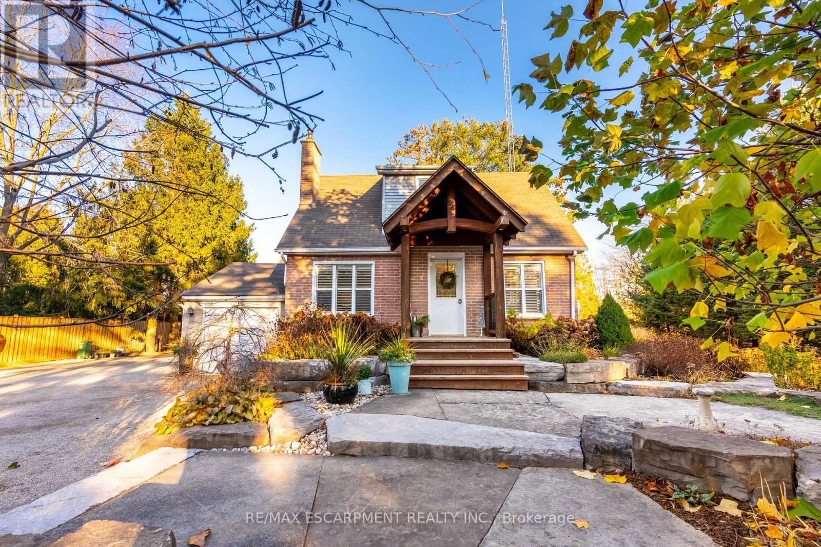 1158 Edgewood Road, Hamilton, ON, L8B 1A1
