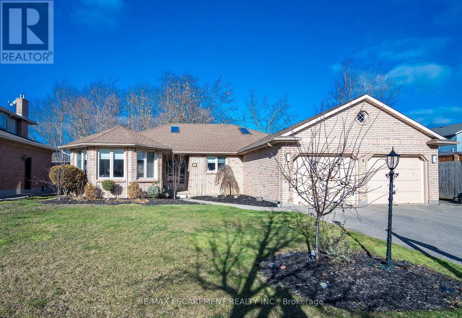 8 Aspen Court, Welland, ON, L3C 6T9