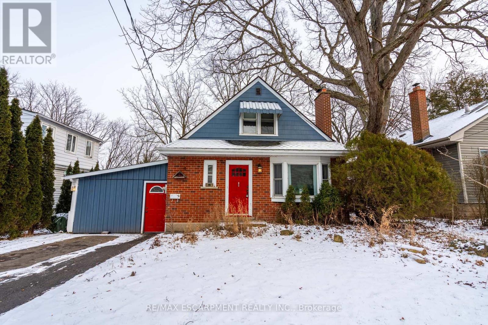 29 Helen Street, Hamilton, ON, L9H 1N2