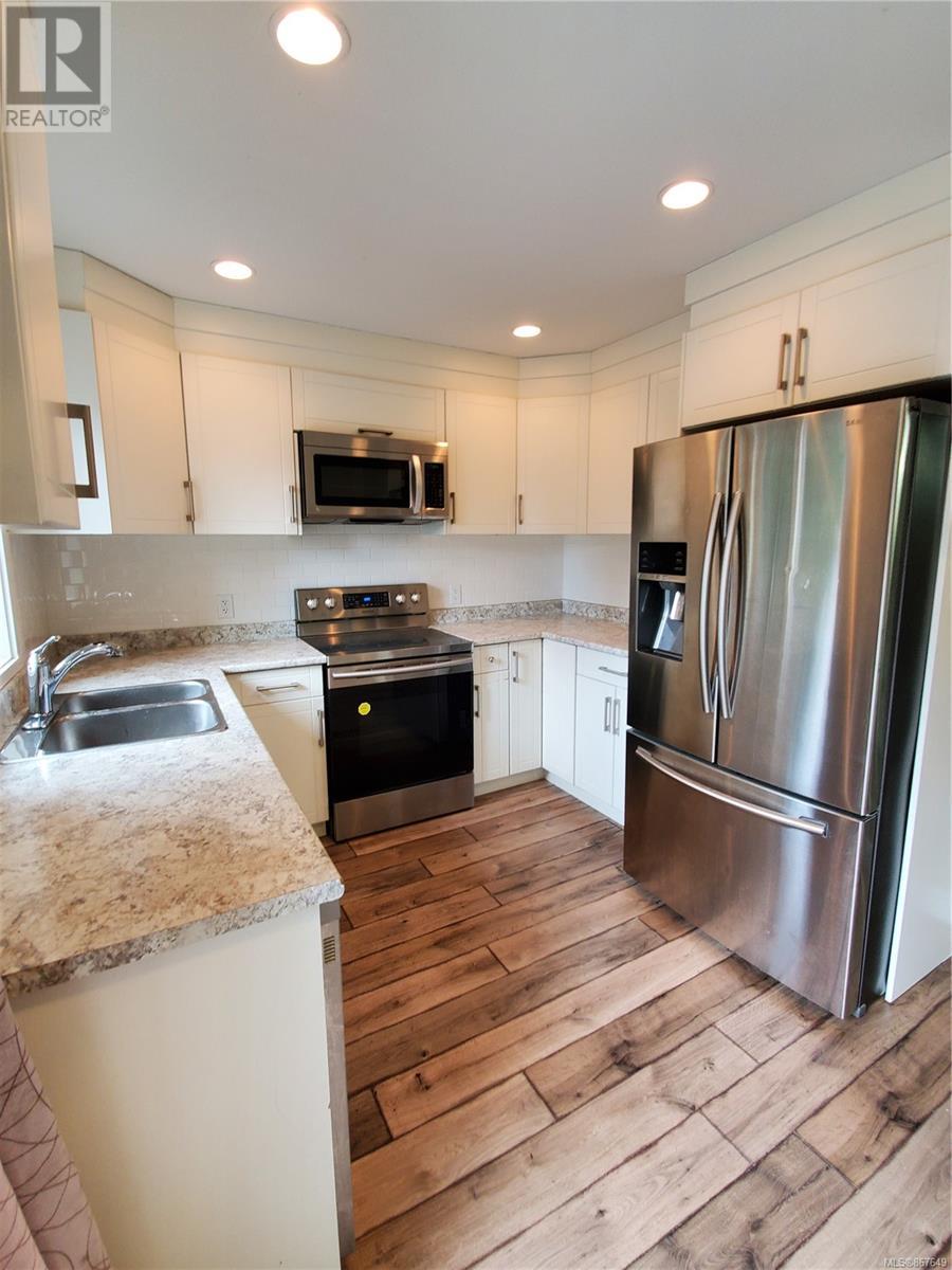2-3217 Hammond Bay, Nanaimo, BC, V9T 1E4