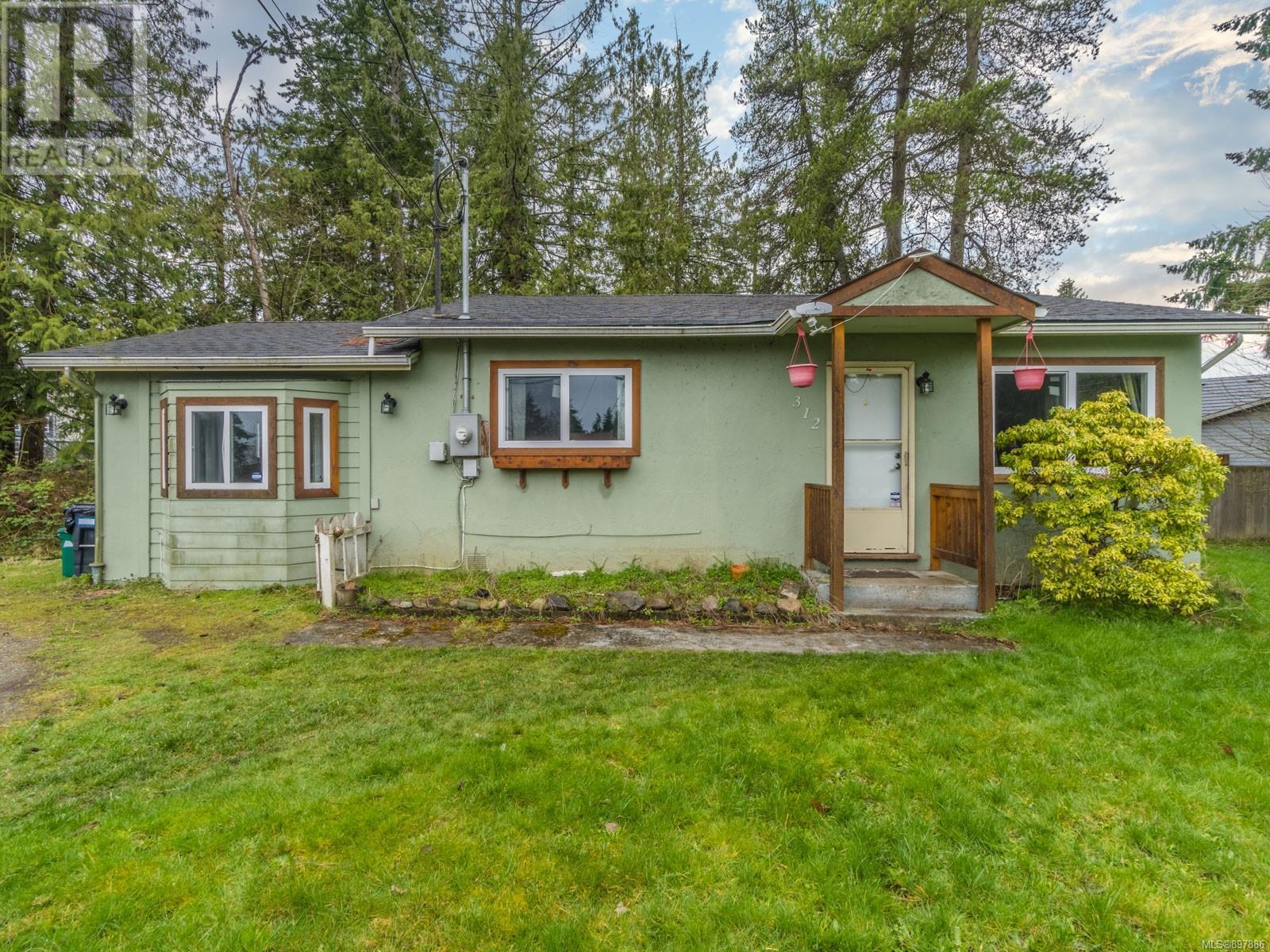 312 Bernard Avenue, Parksville, BC, V9P 1K1