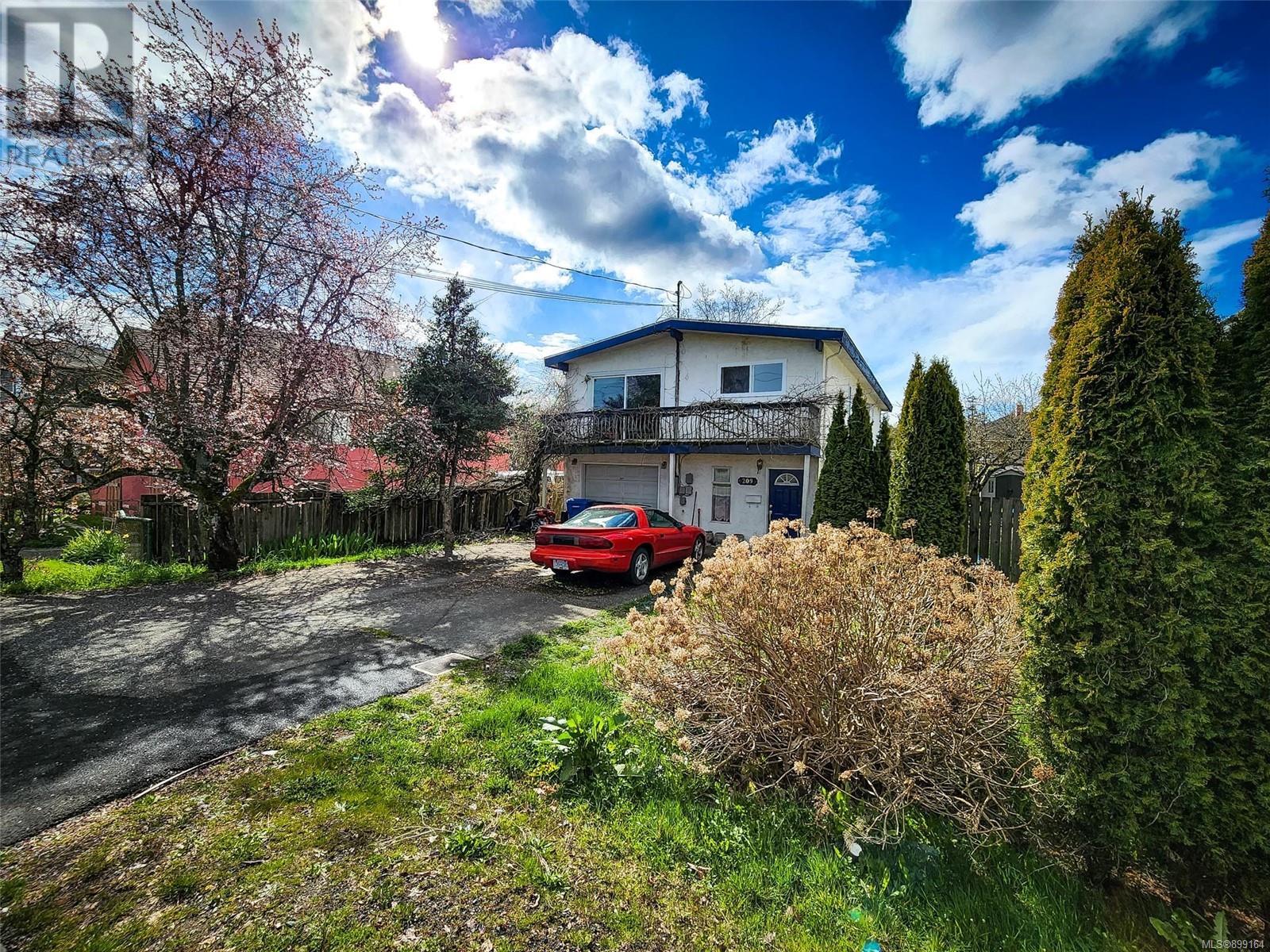 209 Seventh Street, Nanaimo, BC, V9R 1C9