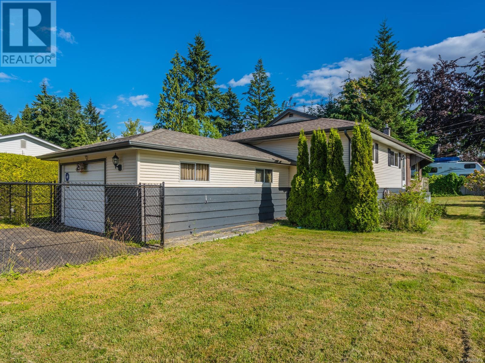 260 Pritchard Road, Comox, BC, V9M 2P4