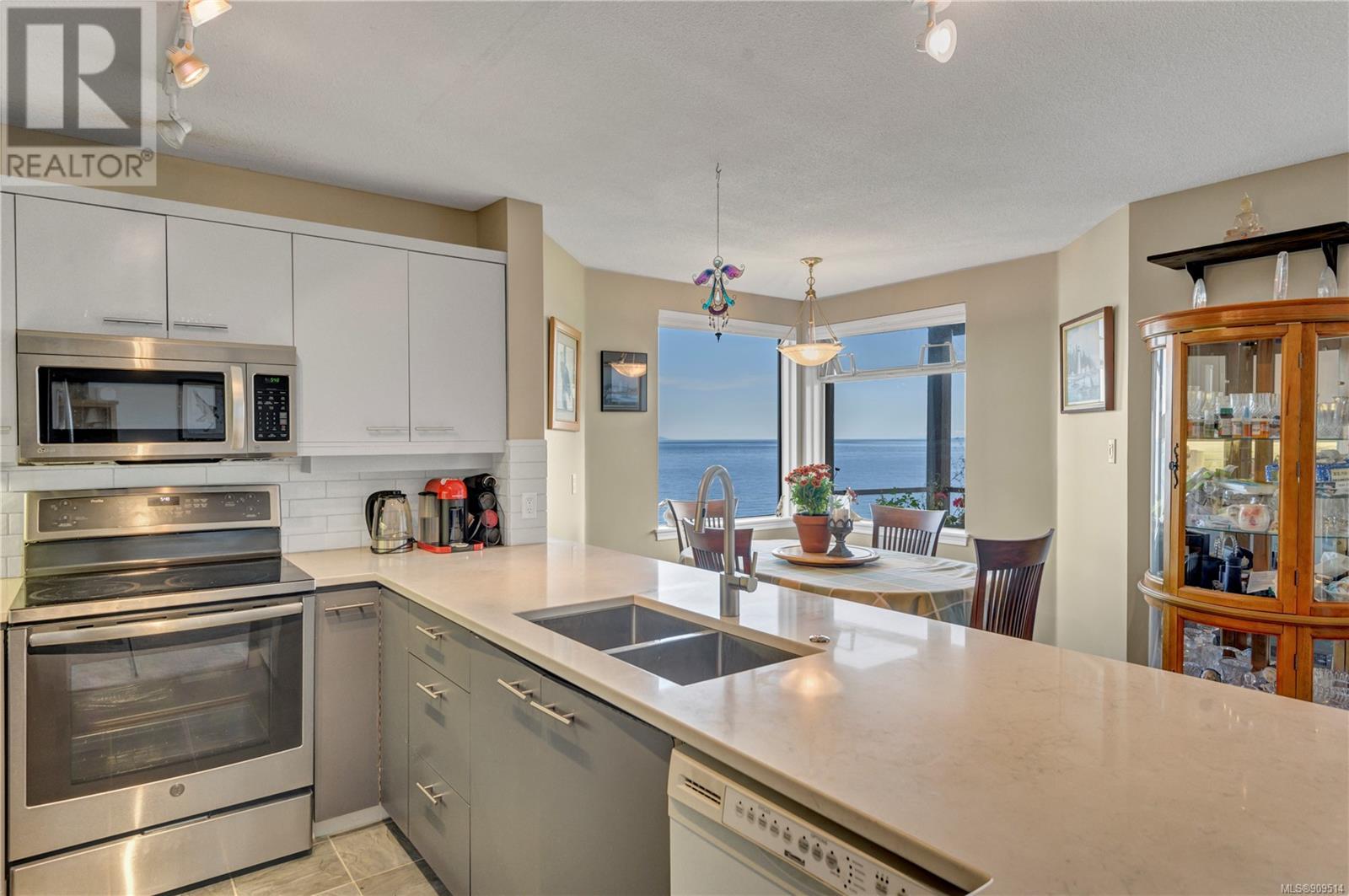3306-27 South Island Highway, Campbell River, BC, V9W 1A2