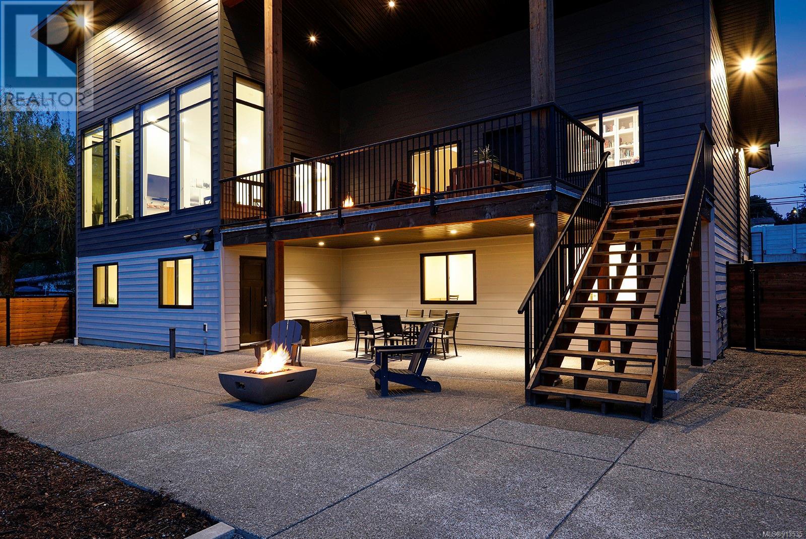 S-3944 Island Highway, Courtenay, BC, V0R 2V0 - 2