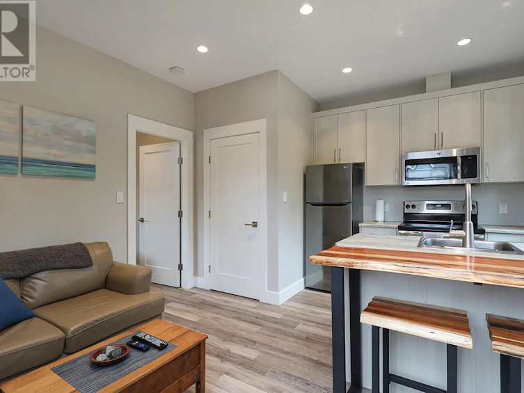S-3944 Island Highway, Courtenay, BC, V0R 2V0 - 38
